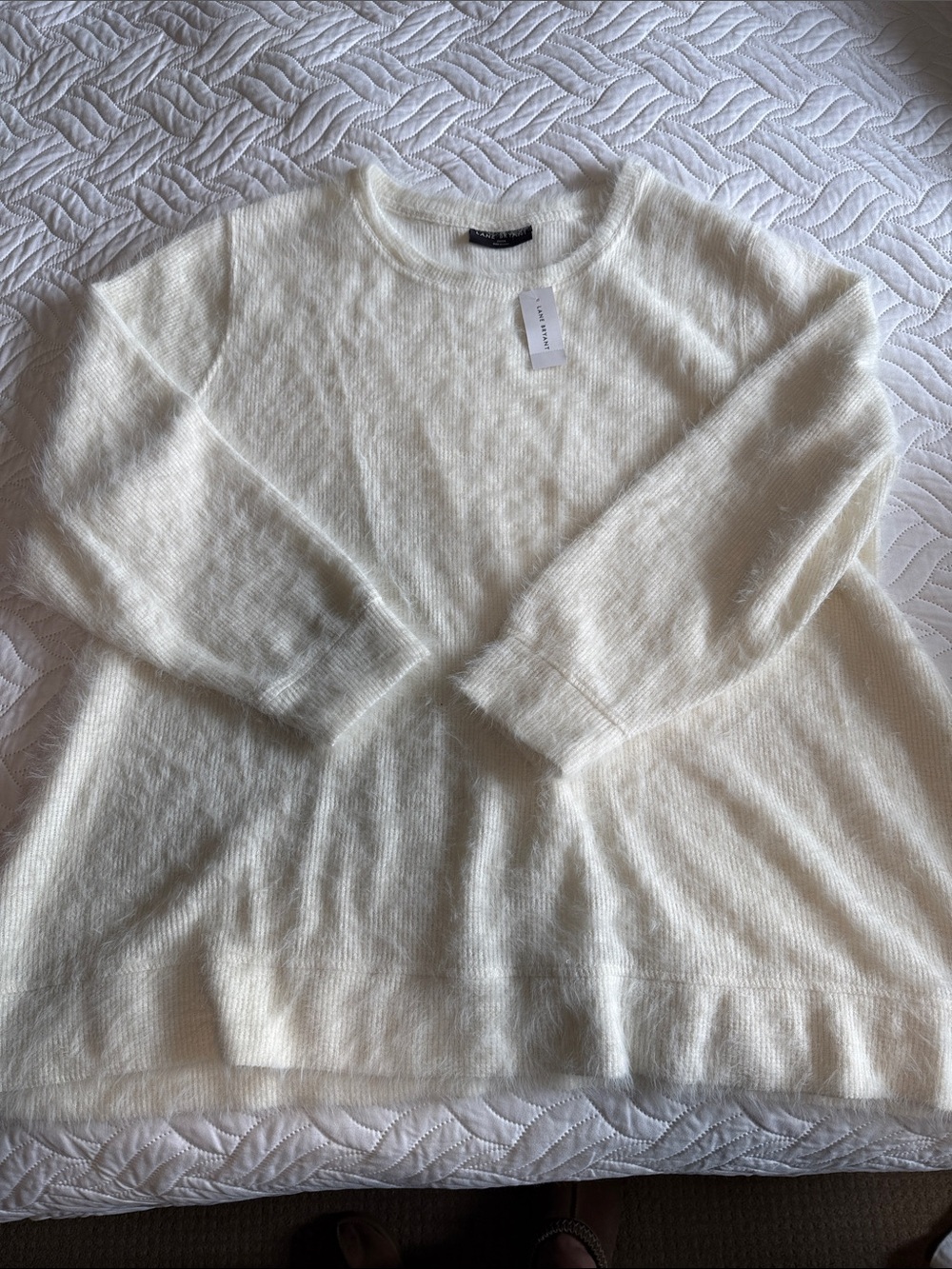Lane Bryant 22/24 Fuzzy Women's Cream Crewneck Sweater NWT!